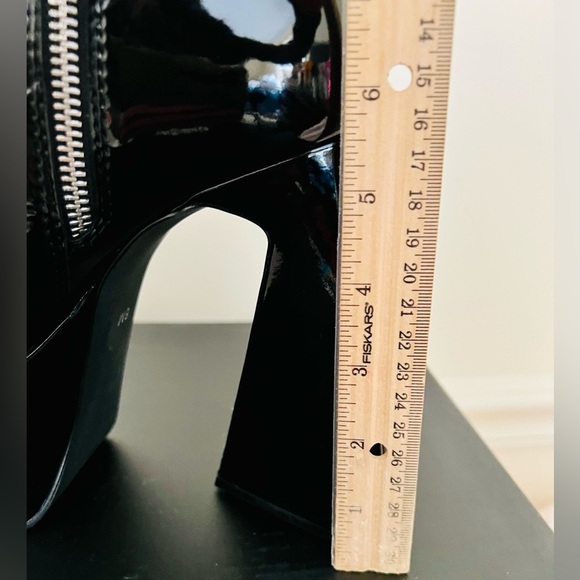 ❤️‍🔥HP!💋Future Trippin’ Ankle Boots Dolls Kill Poster Girl Angular Flare Heel - Picture 5 of 16